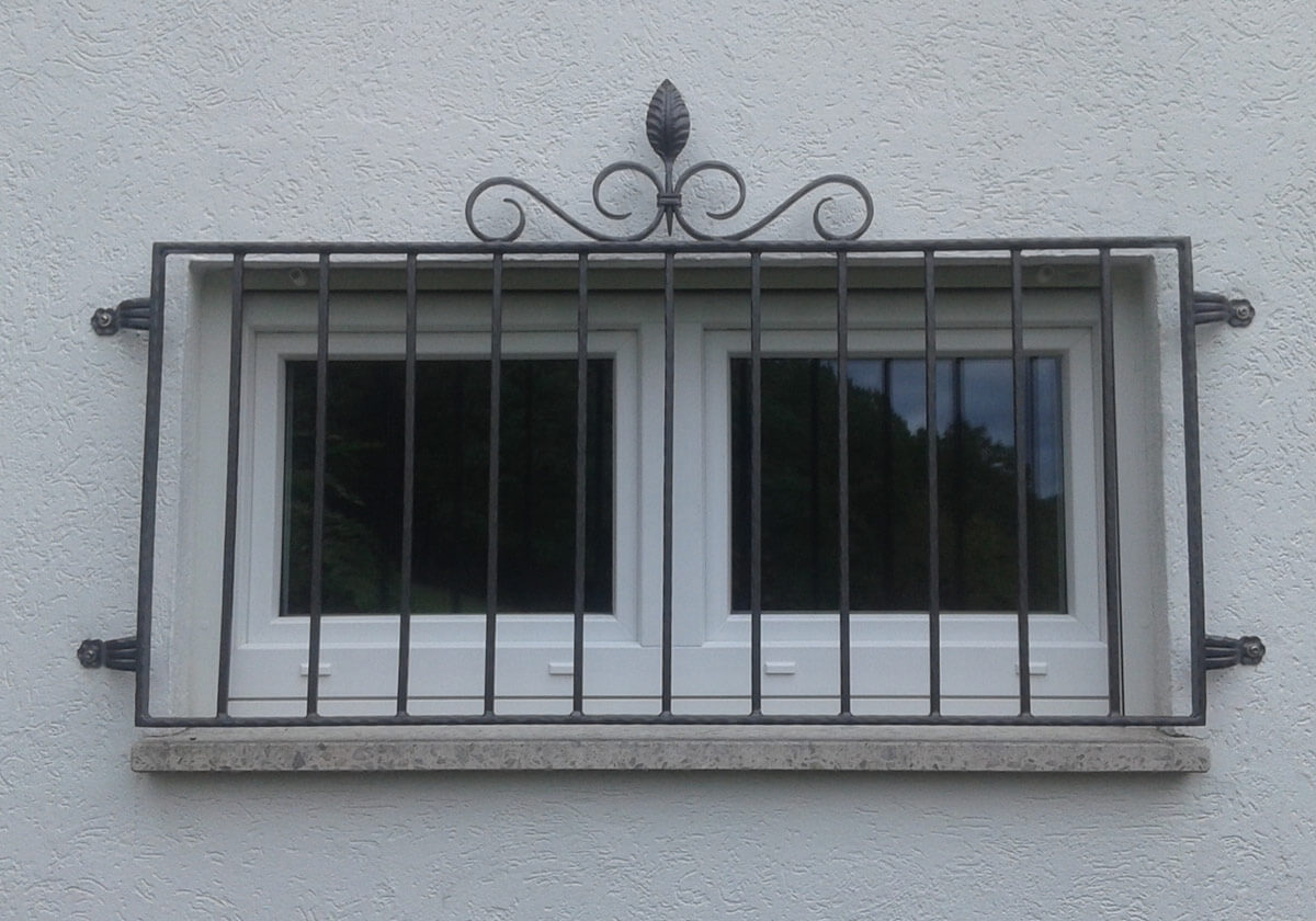 Scheren- & Fenstergitter als Einbruchschutz